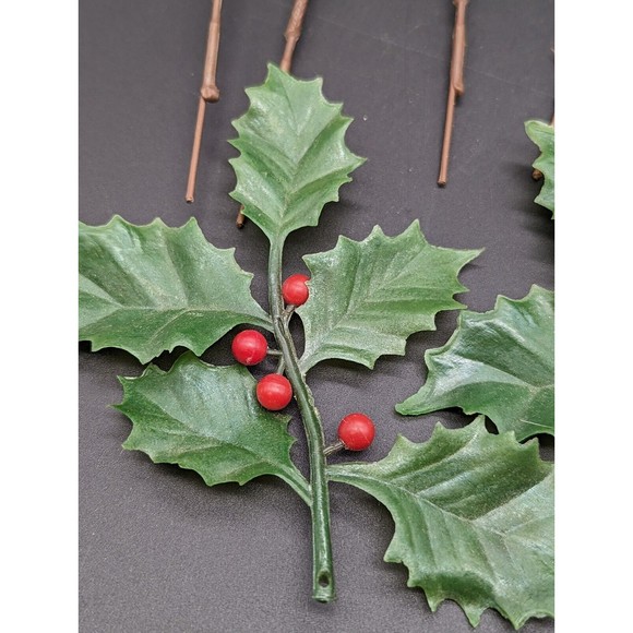 Vtg Plastic Holly Leaves & Pine Tree With Red Pine Cones 1950s/60’s X-Mas Decor - Picture 3 of 5